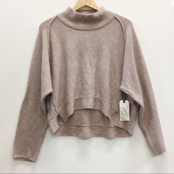 SUPER SOFT Nordstrom sweater - Picture 2 of 7